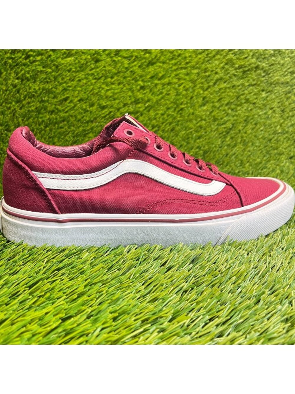 Vans Old Skool Low Mens Size 8.5 Womens 10 Maroon White Athletic Shoes Sneakers